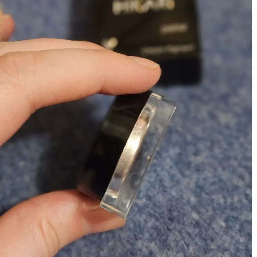 Hikari cream pigment